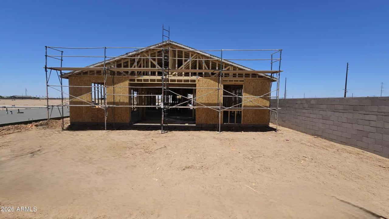 Real Estate Picture 4