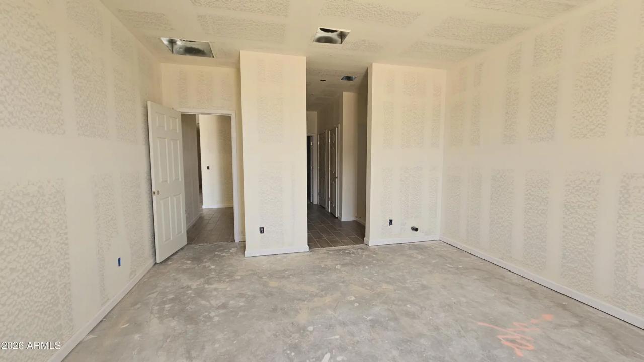 Real Estate Picture 5