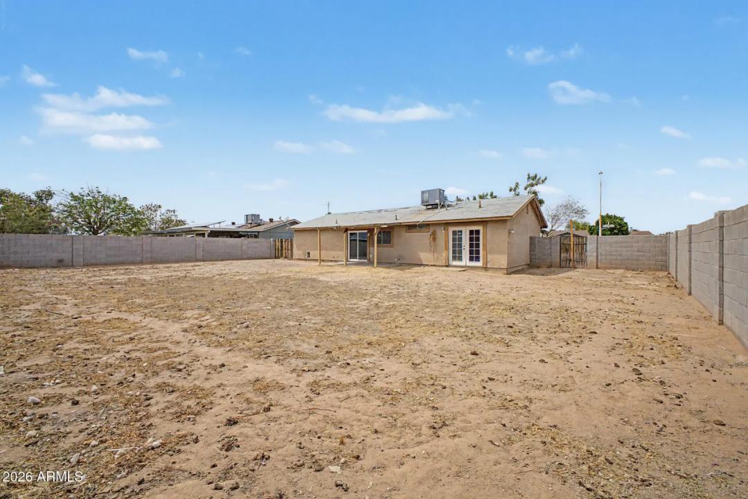 Real Estate Picture 18