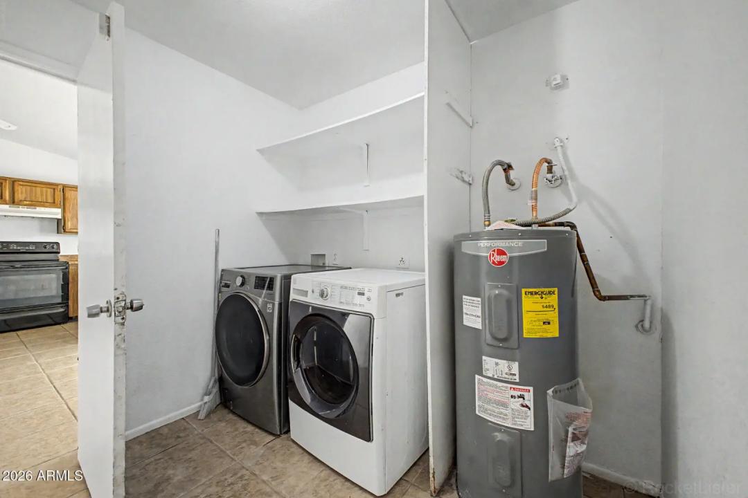 Real Estate Picture 16