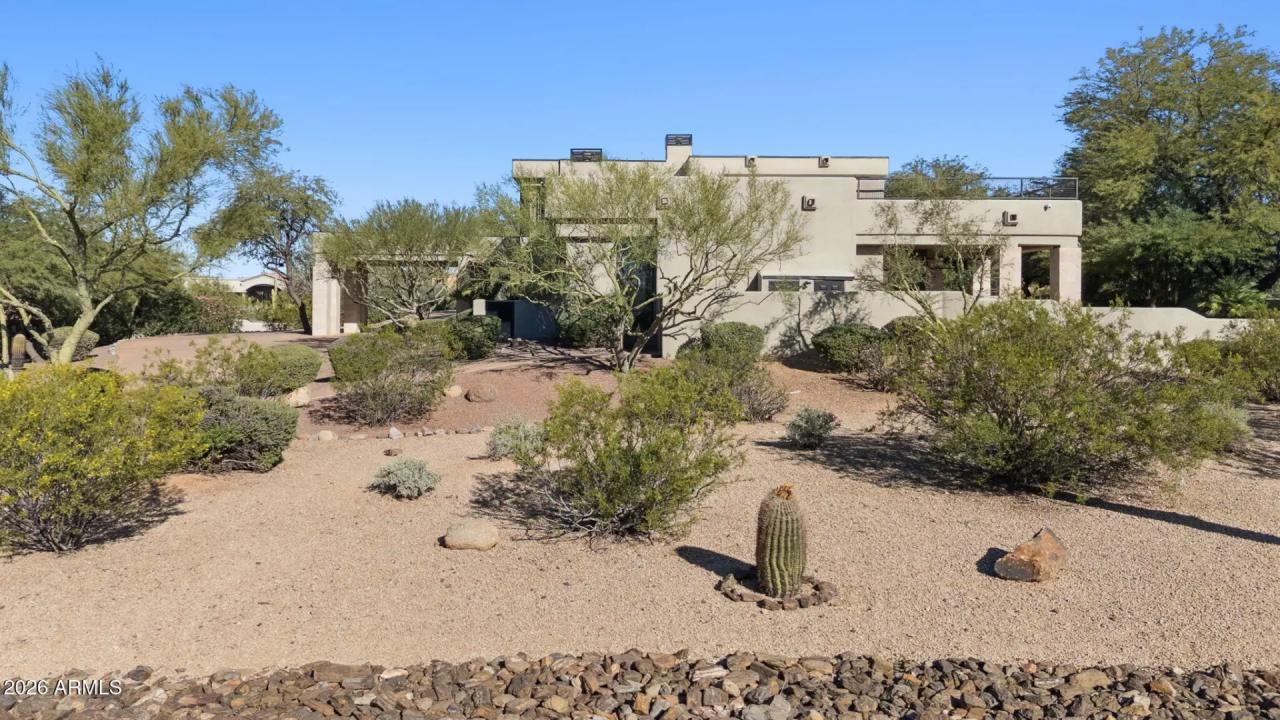 Real Estate Picture 9