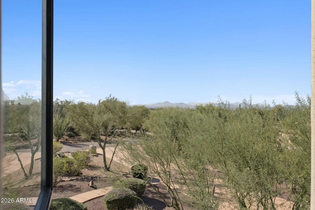 Real Estate Picture 16