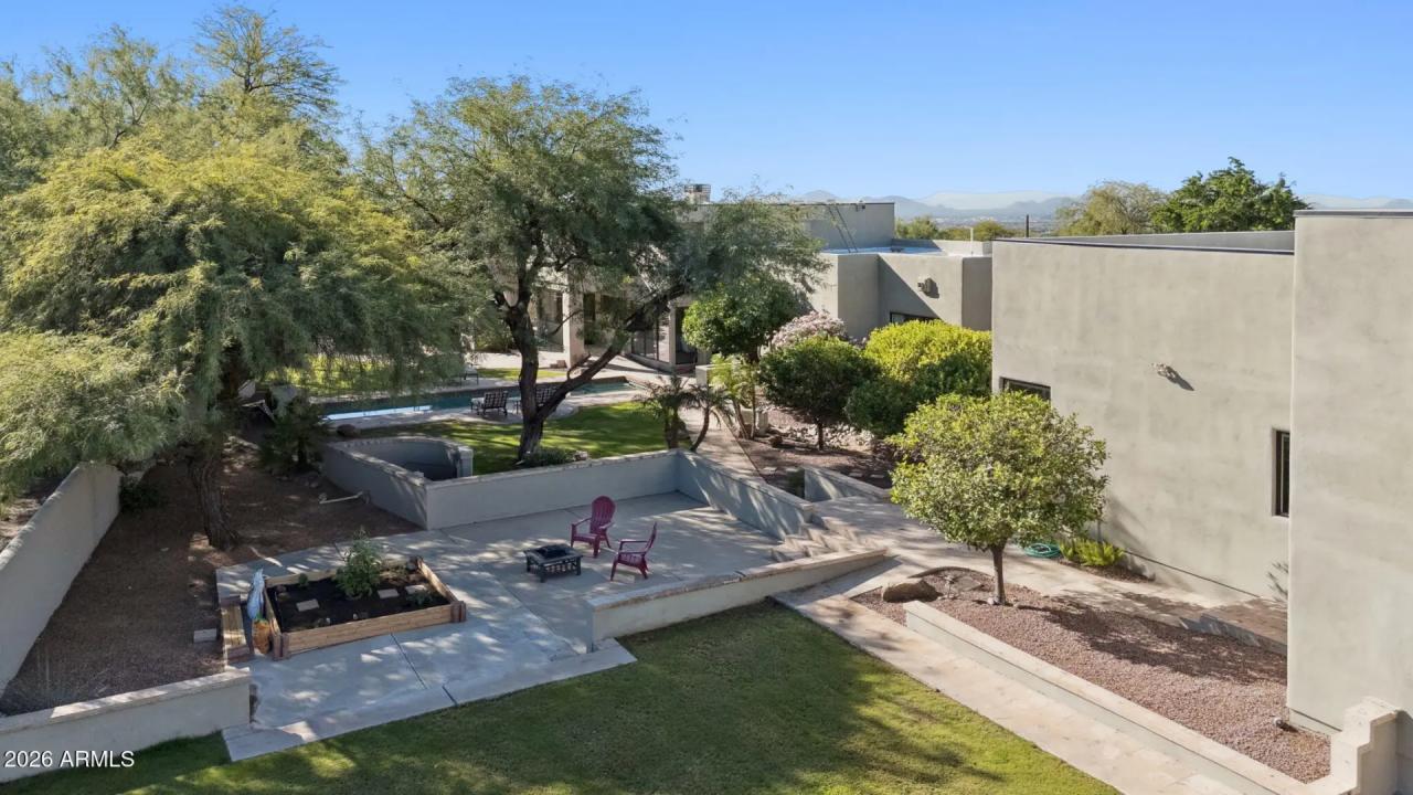 Real Estate Picture 20