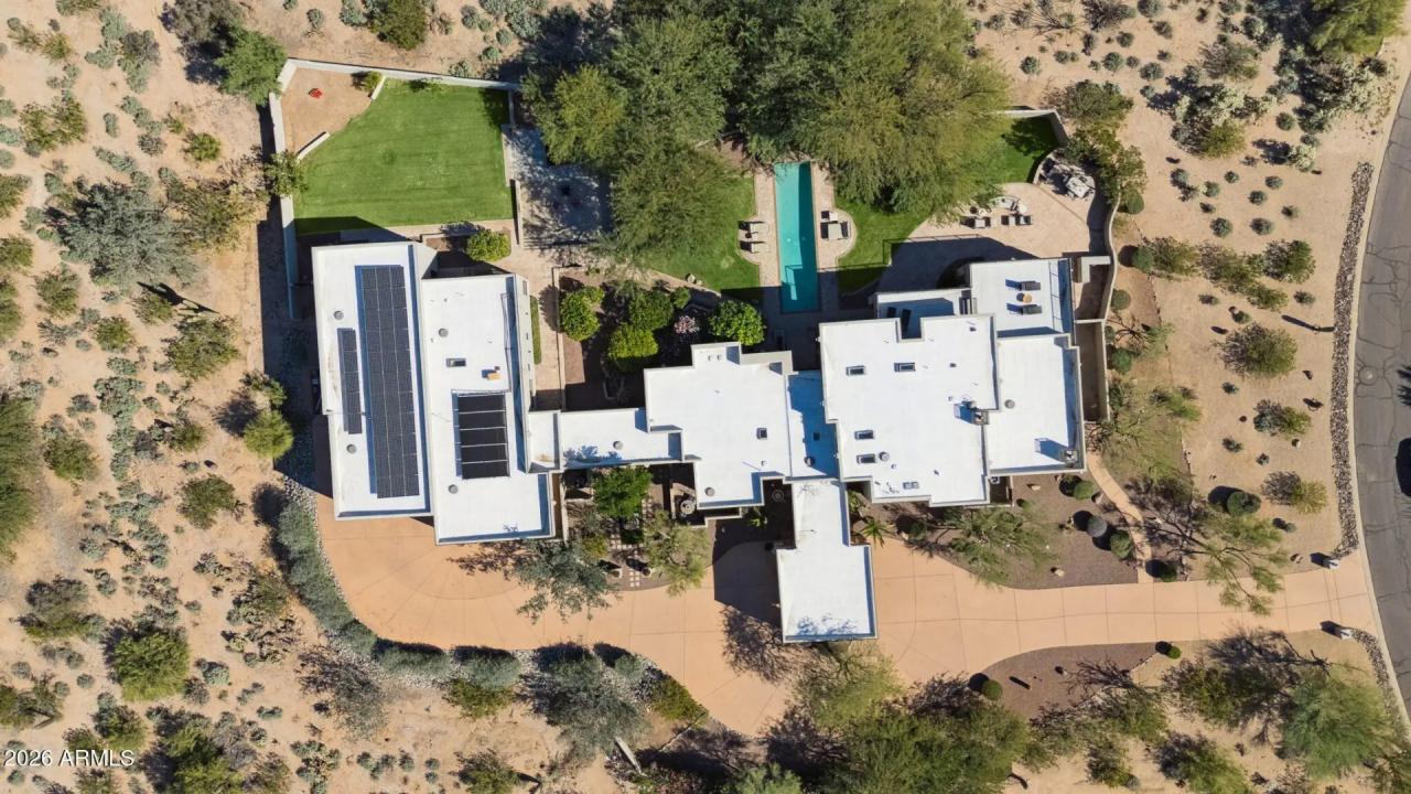 Real Estate Picture 25