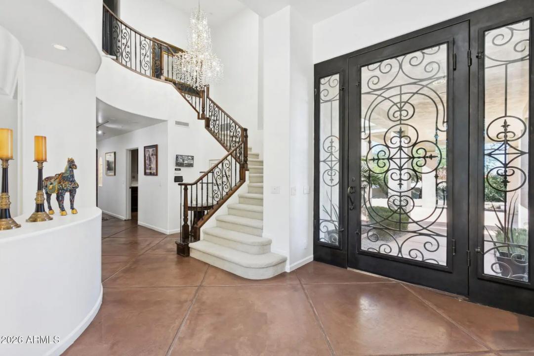 Real Estate Picture 5