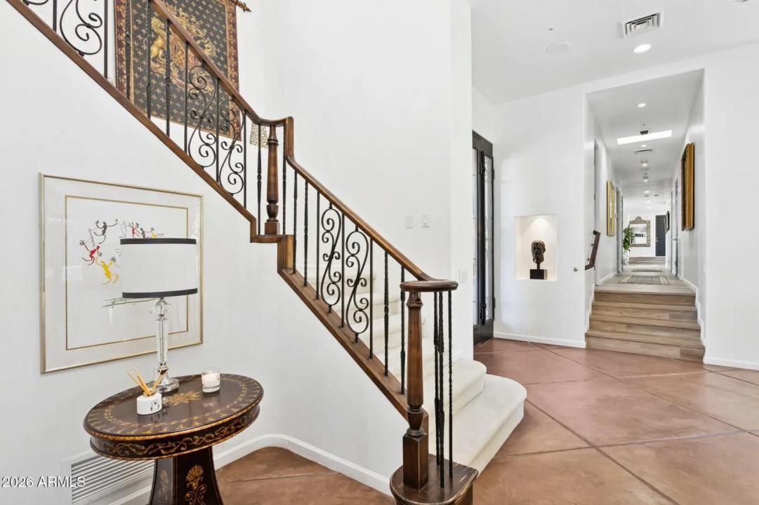 Real Estate Picture 13