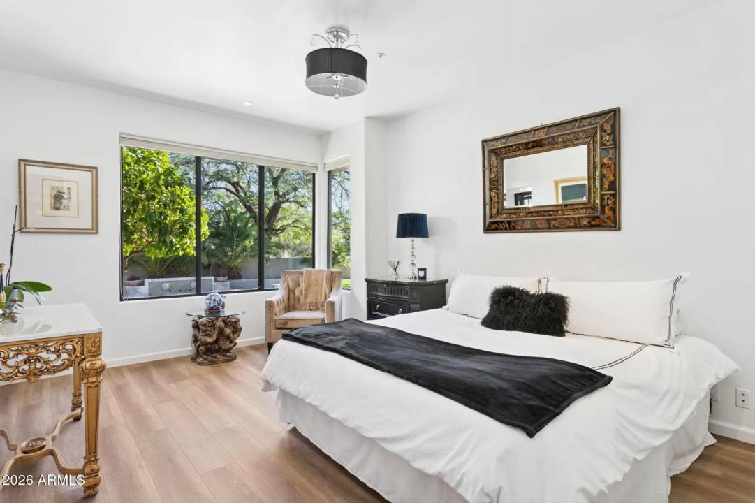 Real Estate Picture 38