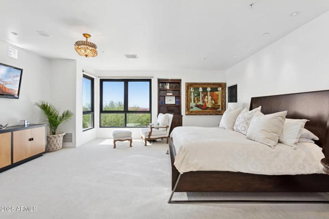 Real Estate Picture 43