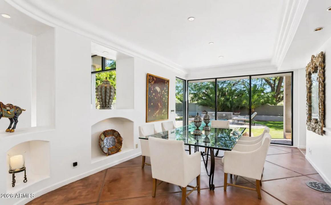 Real Estate Picture 8