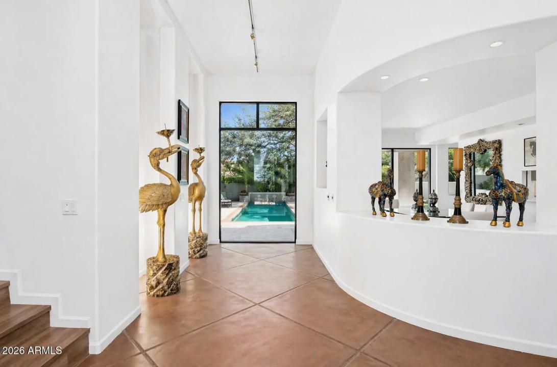 Real Estate Picture 6