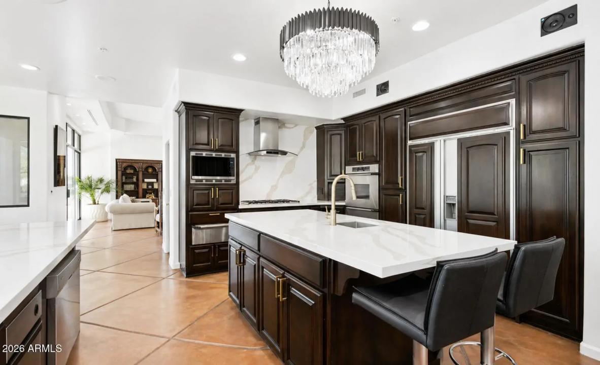 Real Estate Picture 15