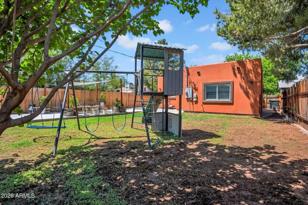 Real Estate Picture 26
