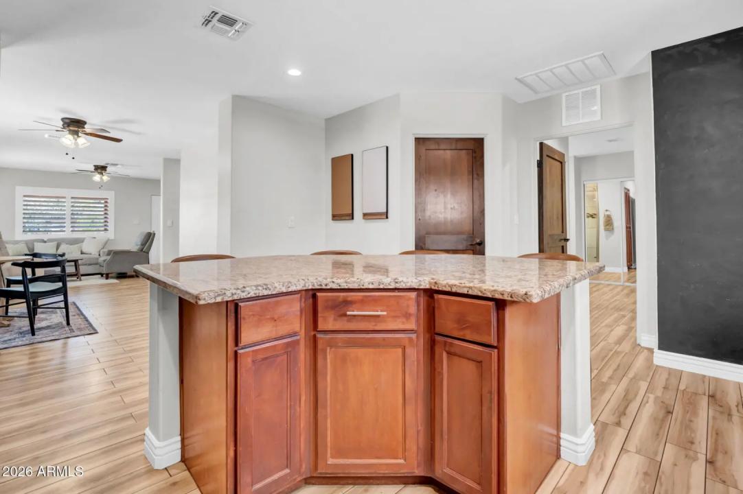 Real Estate Picture 15