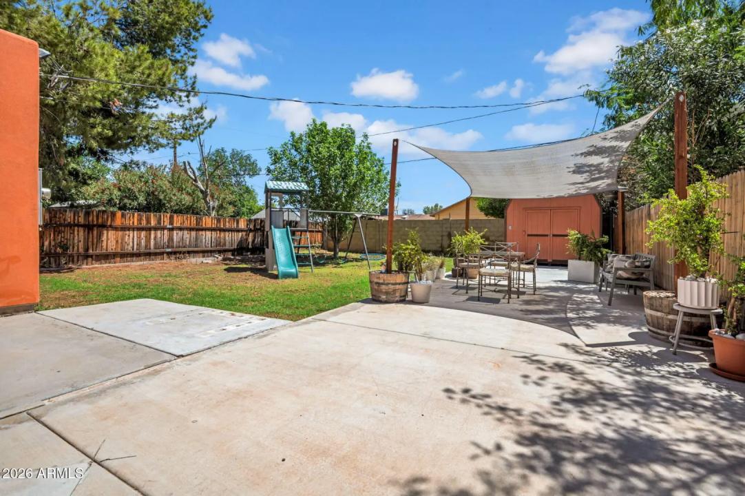 Real Estate Picture 27