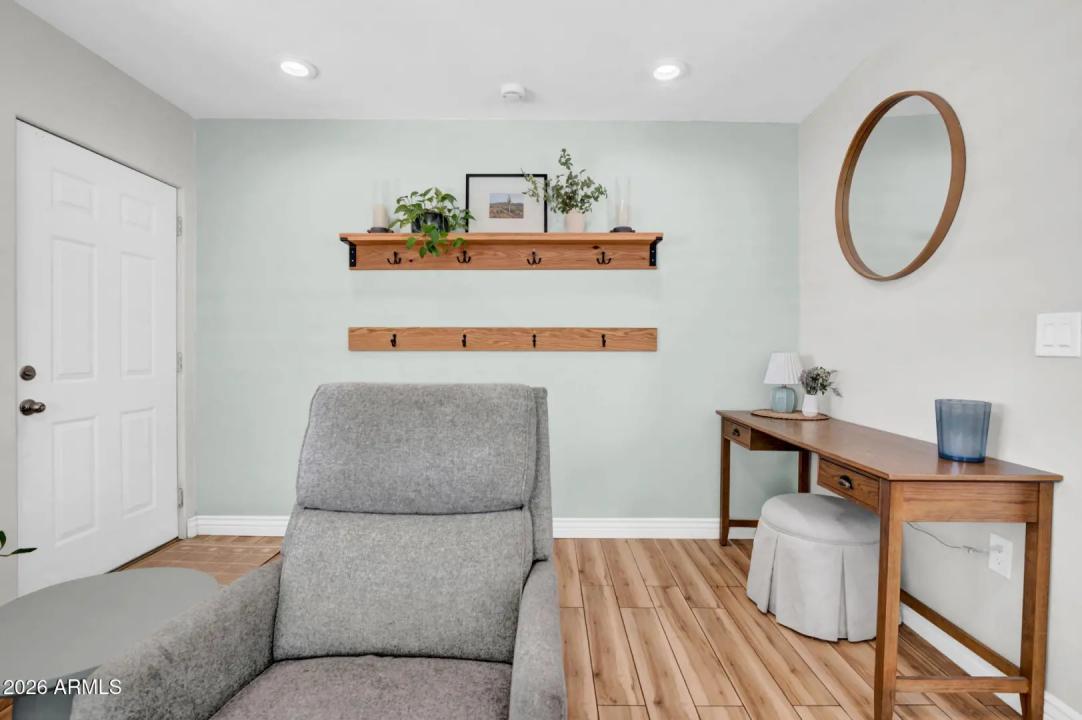Real Estate Picture 7