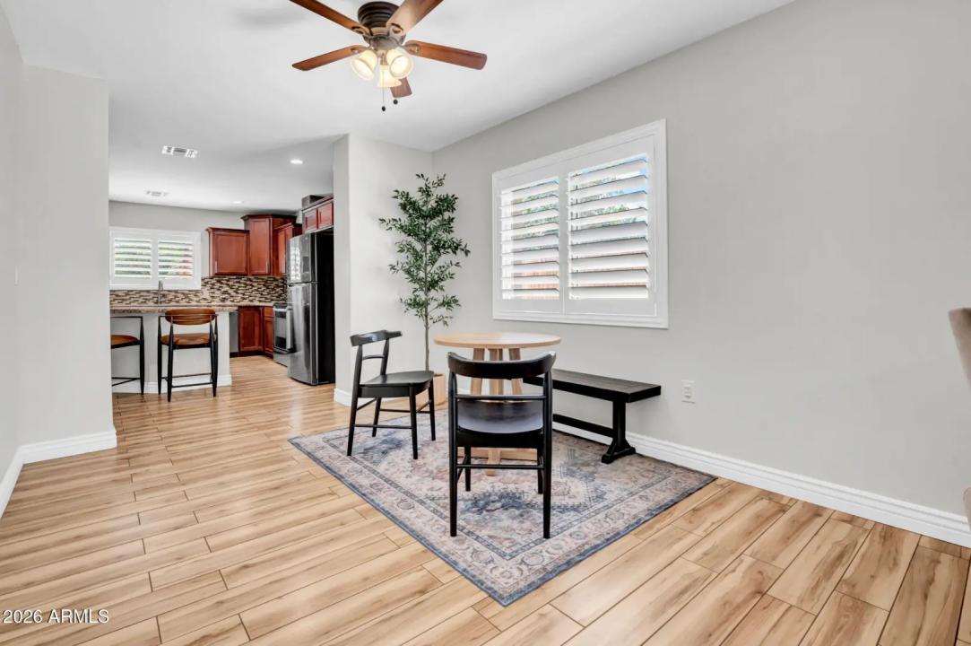 Real Estate Picture 9