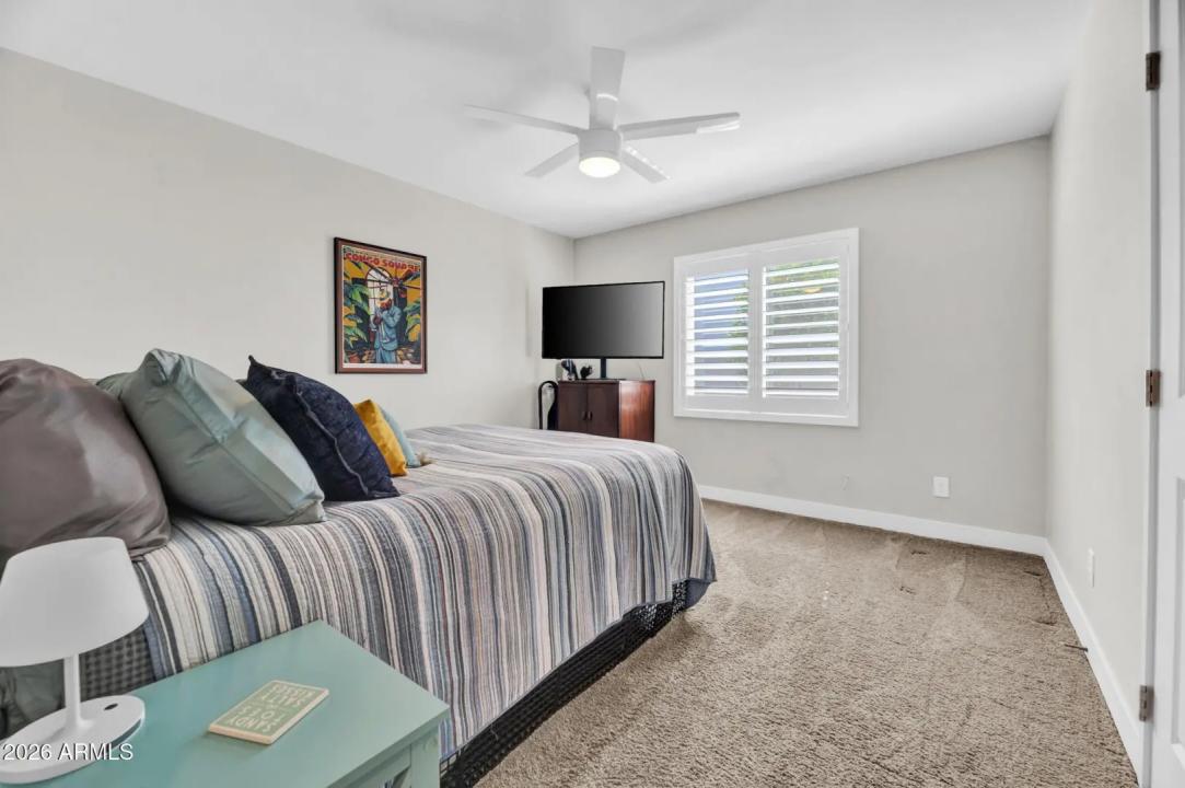 Real Estate Picture 14