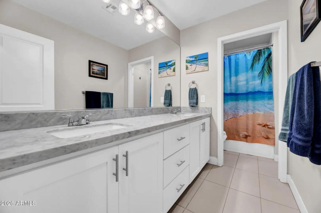 Real Estate Picture 15