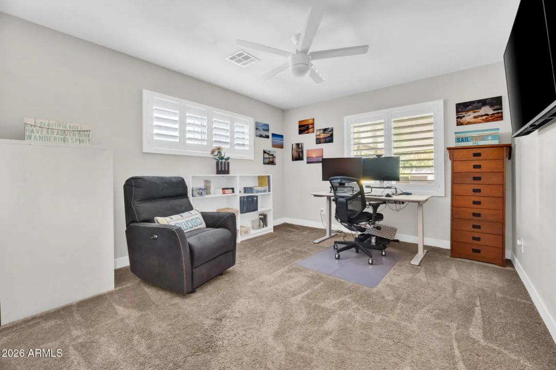 Real Estate Picture 16