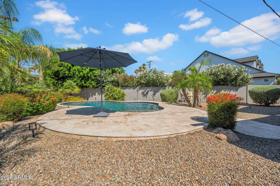 Real Estate Picture 22