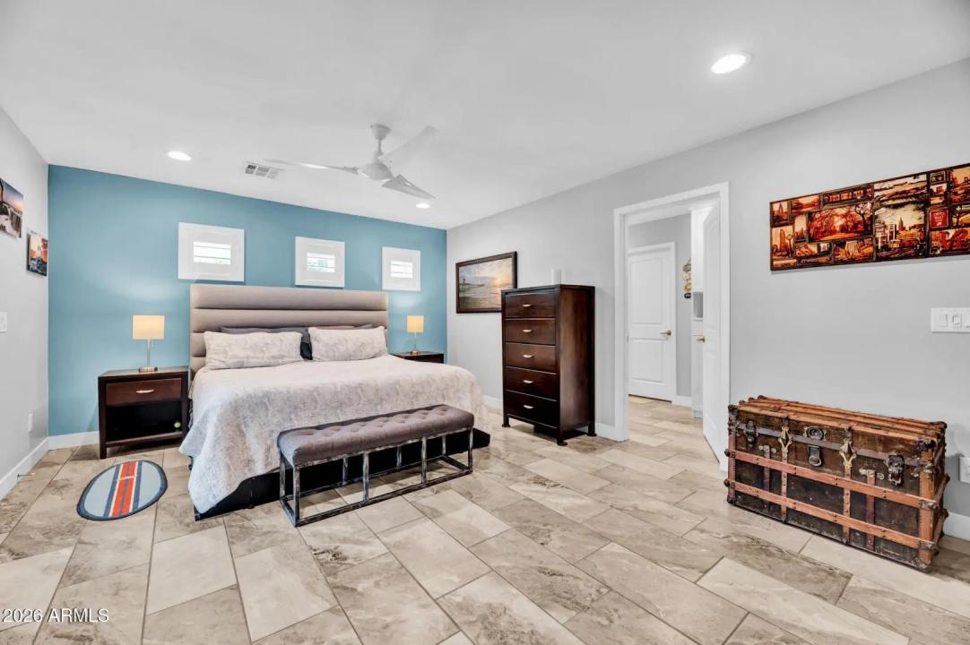 Real Estate Picture 10