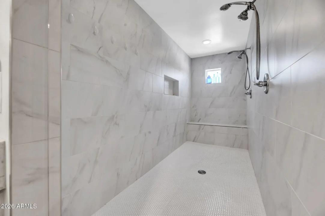 Real Estate Picture 12