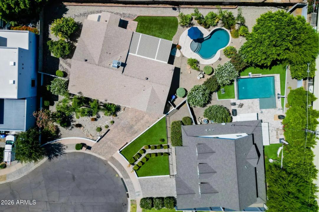 Real Estate Picture 25