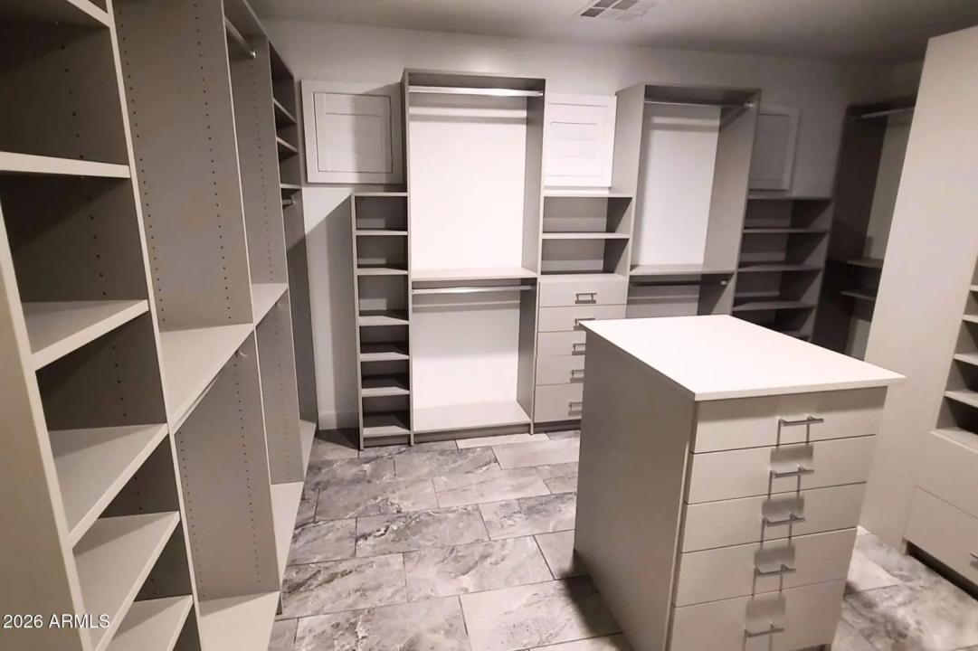 Real Estate Picture 13