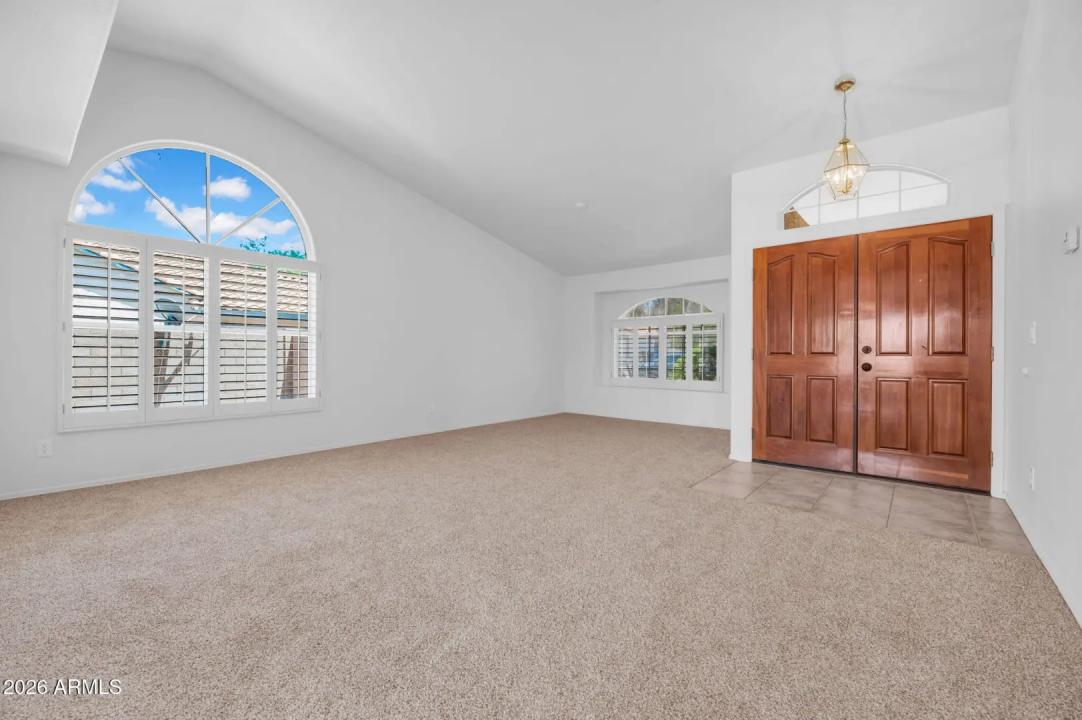Real Estate Picture 5