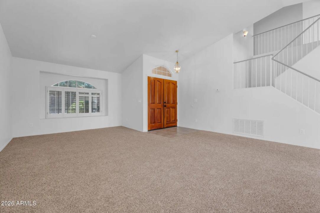 Real Estate Picture 6