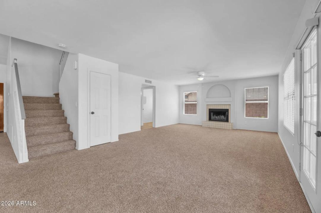 Real Estate Picture 7