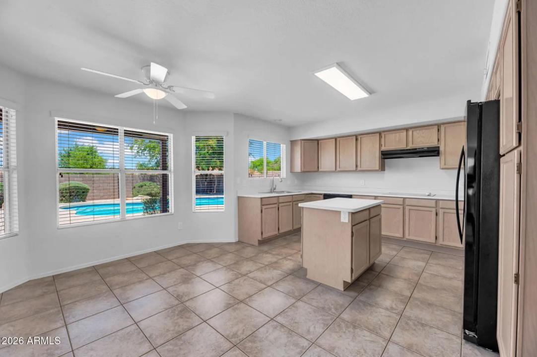 Real Estate Picture 10