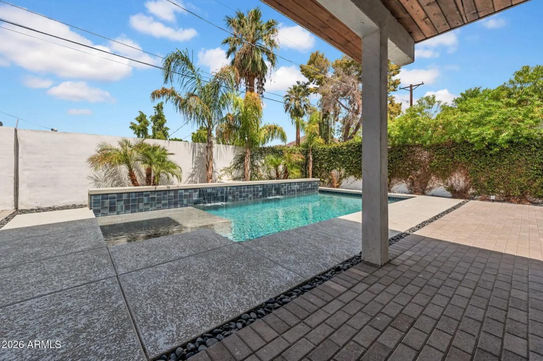 Real Estate Picture 37