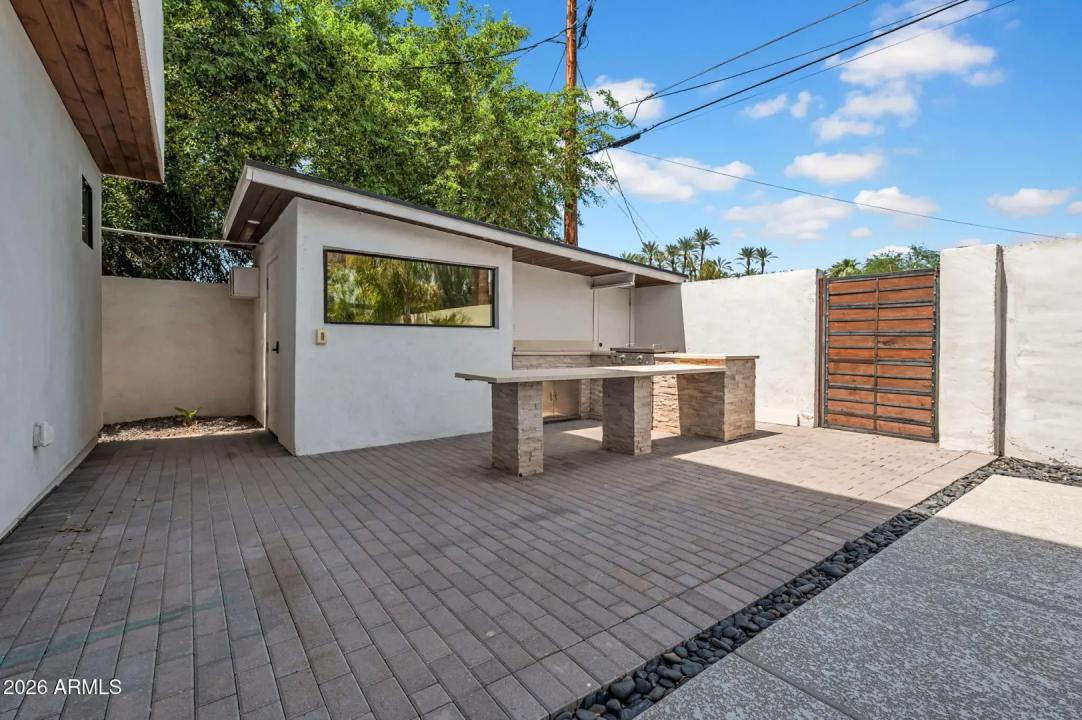 Real Estate Picture 39