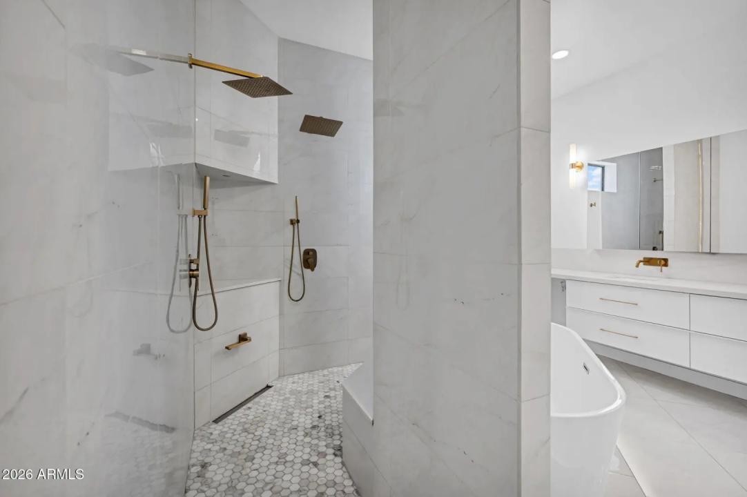 Real Estate Picture 27