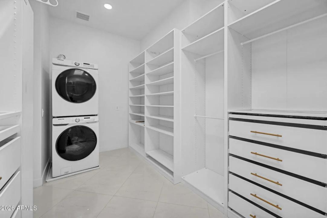 Real Estate Picture 28