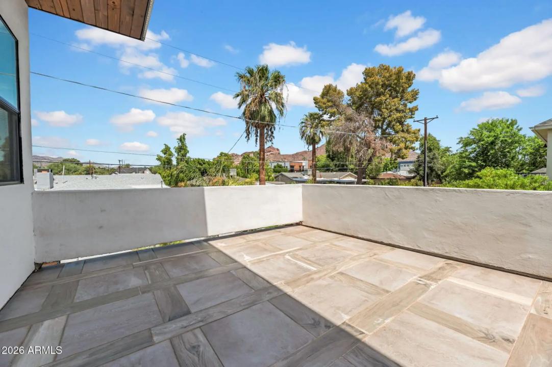 Real Estate Picture 29