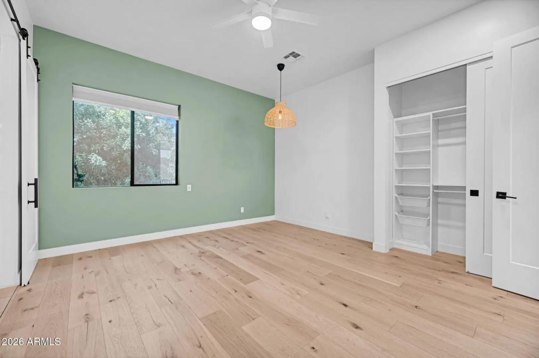 Real Estate Picture 34
