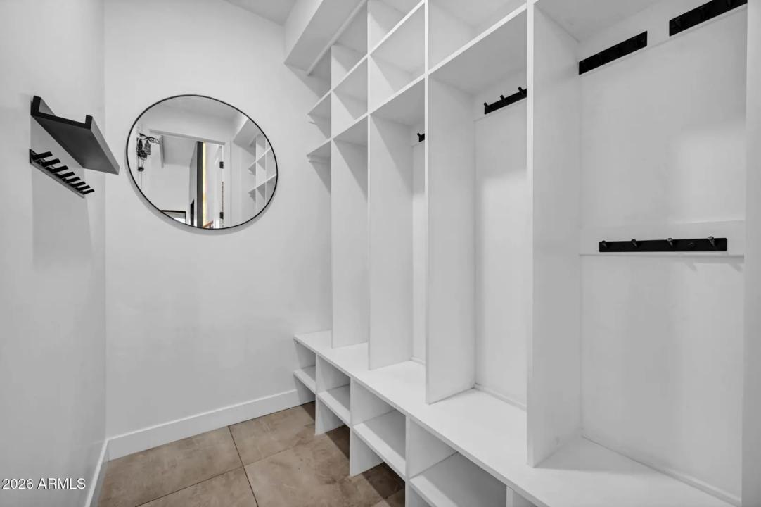 Real Estate Picture 13