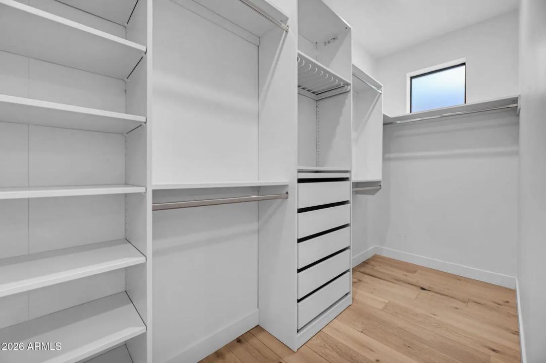 Real Estate Picture 18