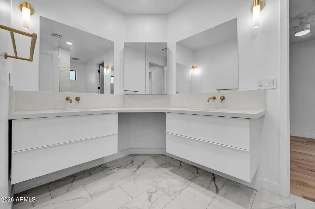Real Estate Picture 20