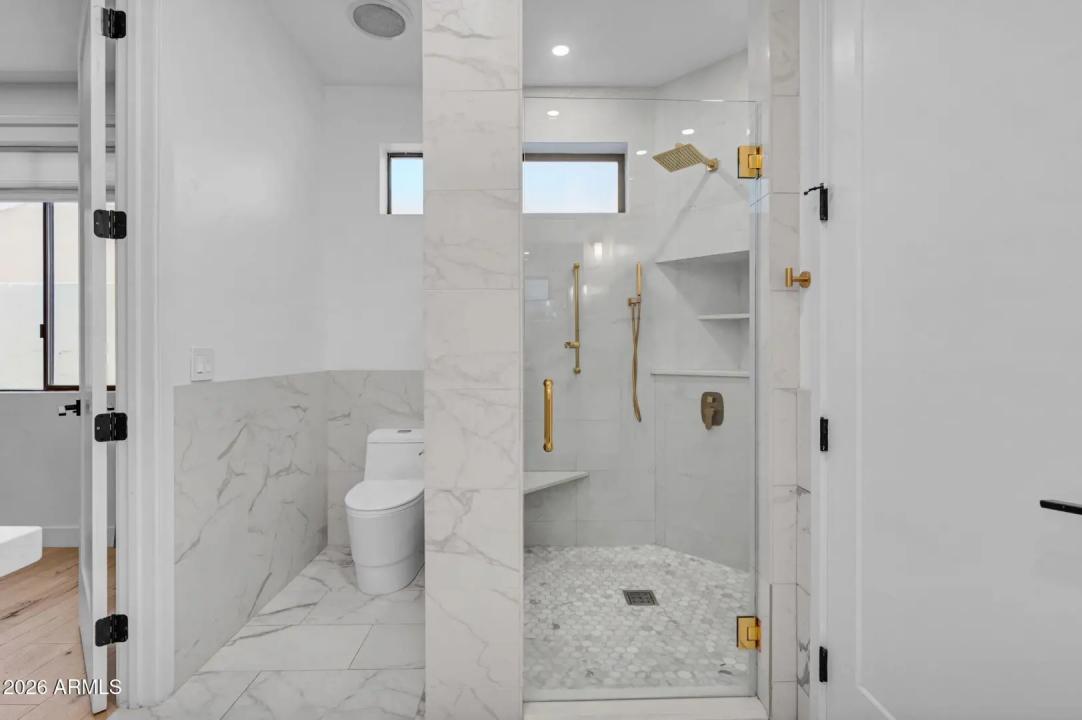 Real Estate Picture 21