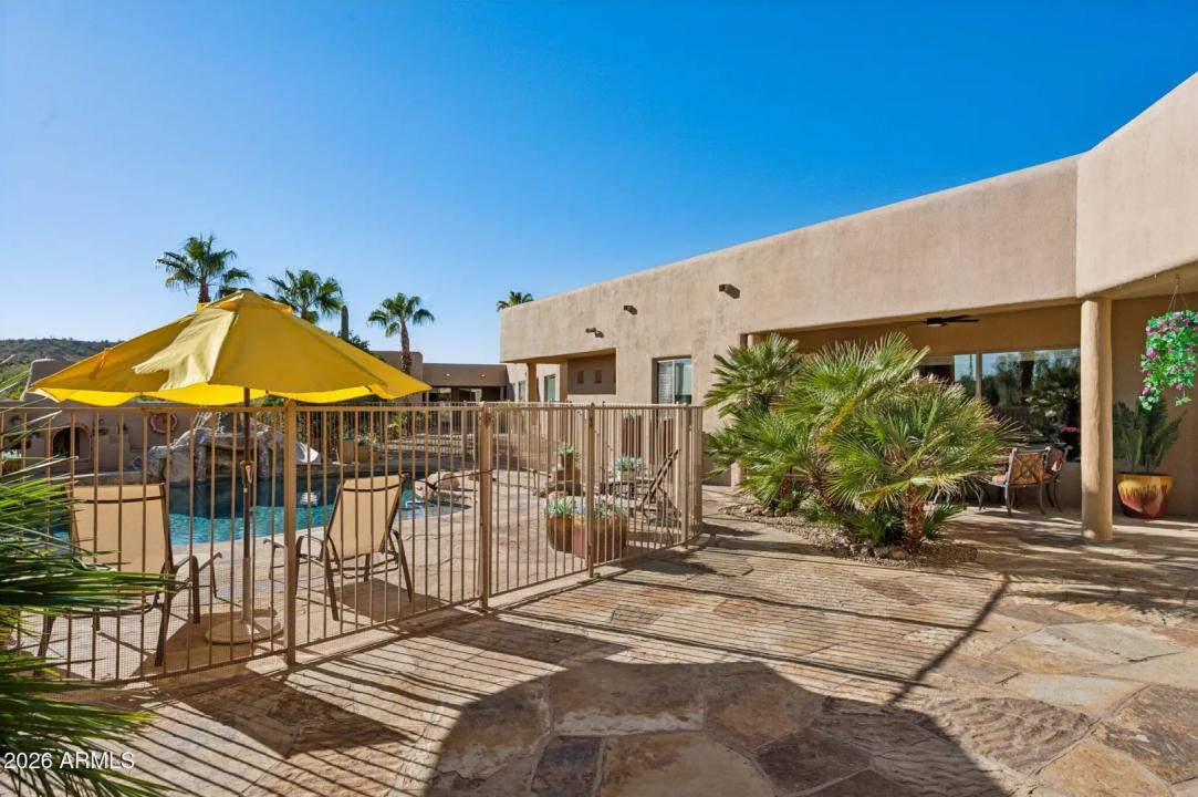 Real Estate Picture 11