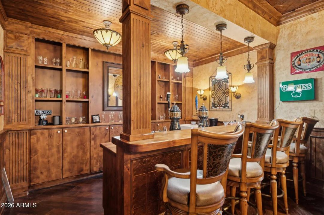 Real Estate Picture 14