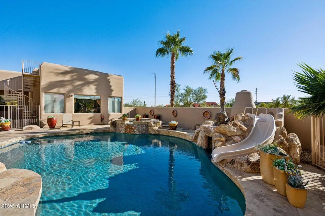 Real Estate Picture 18