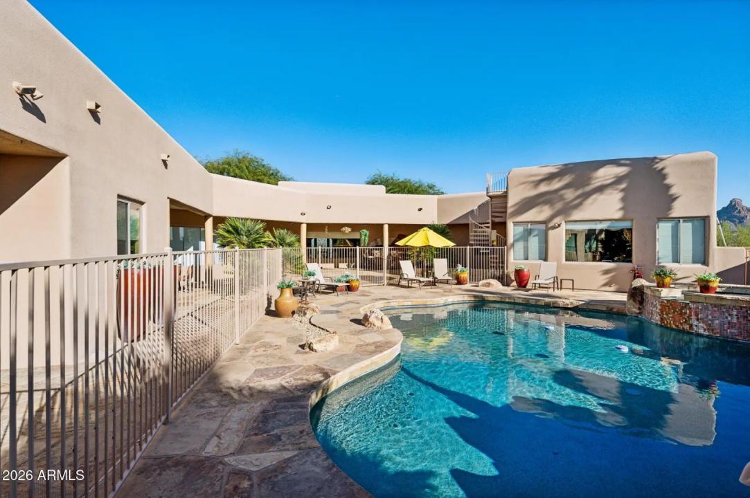 Real Estate Picture 19