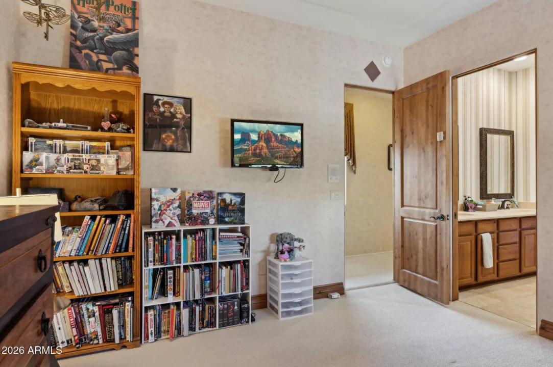 Real Estate Picture 25