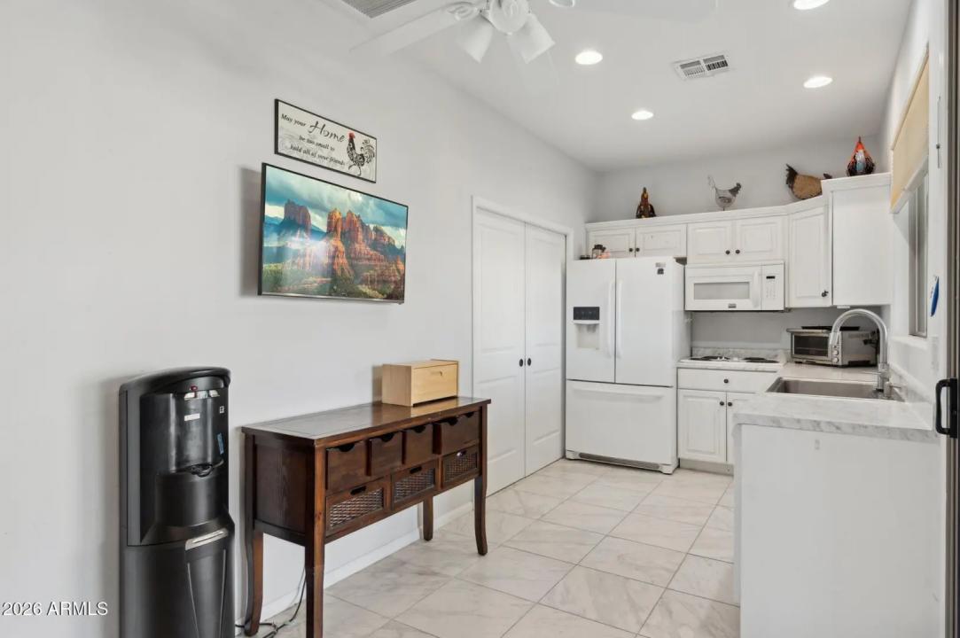 Real Estate Picture 75