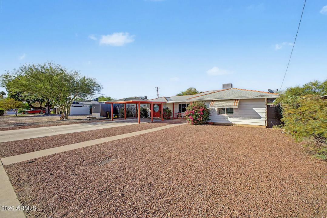 Real Estate Picture 24