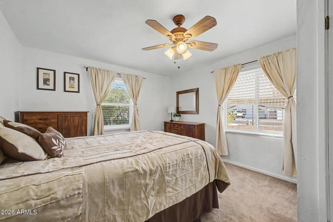 Real Estate Picture 12